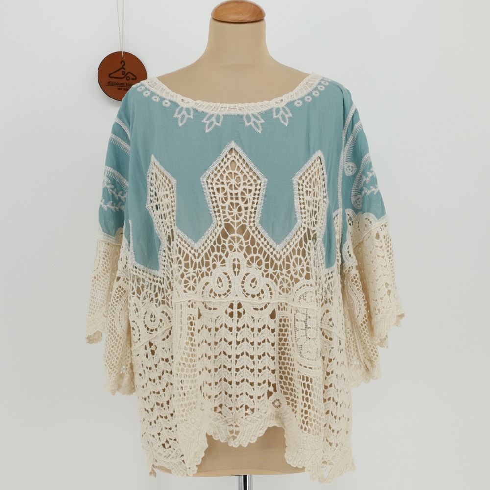Gimmicks BKE Crochet Boxy Top XL Scalloped Lace Embroidered Boho Airy Romantic